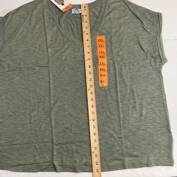 Shirt - Picture 4 of 11